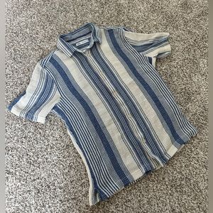 ZARA Short Sleeve Towel-Like Button Down. Men’s Medium